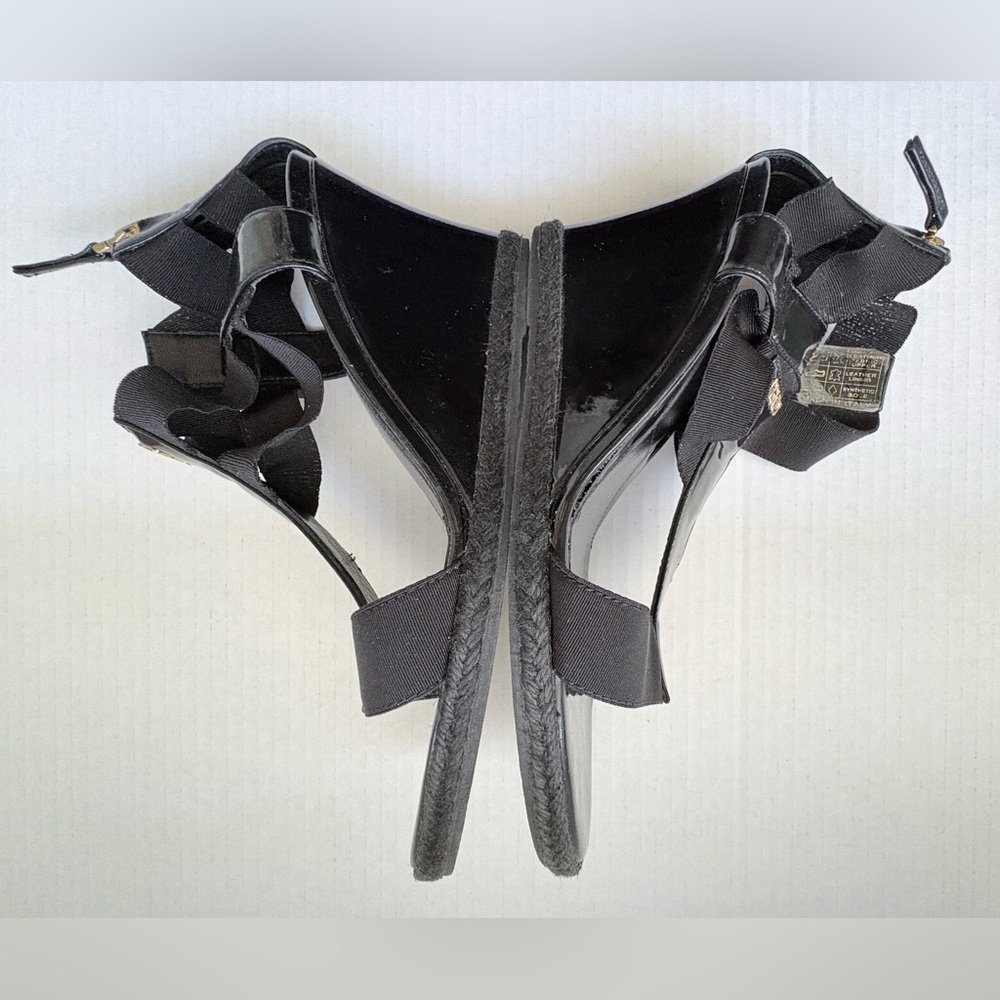 Fendi Black Patent Leather T-strap Wedge Sandals with Logo Hardware Size 38.5/ 8 - Picture 6 of 15